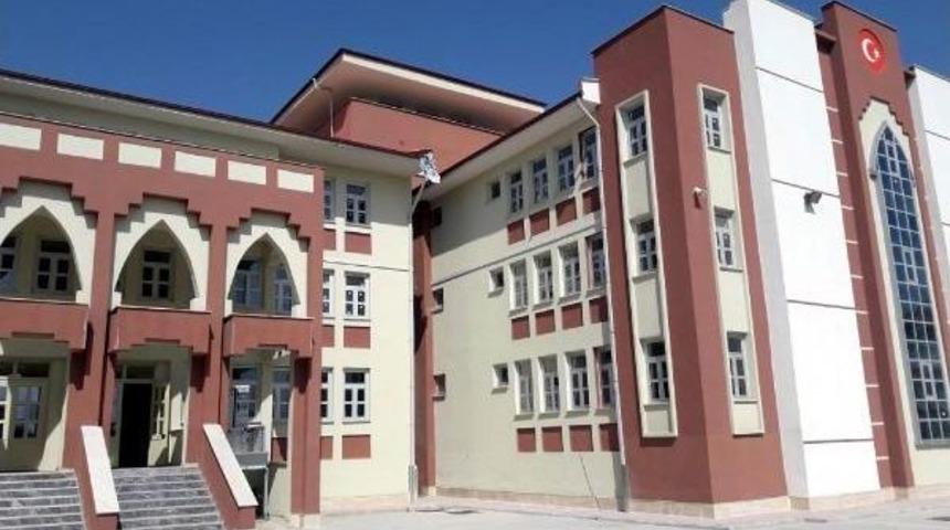 7 Milyon Liraya Mal Olan Okulda 45 &Ouml;ğrenci Var