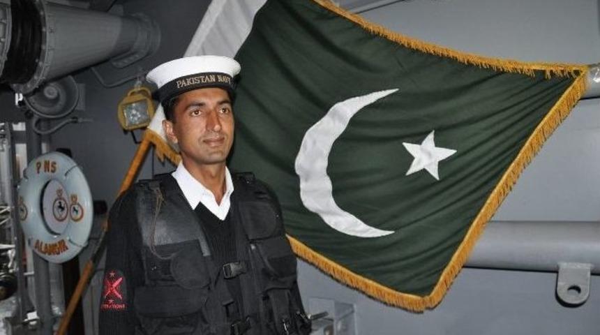 Pakistan Deniz Kuvvetleri Gemisi Antalya Limanını Ziyaret Etti