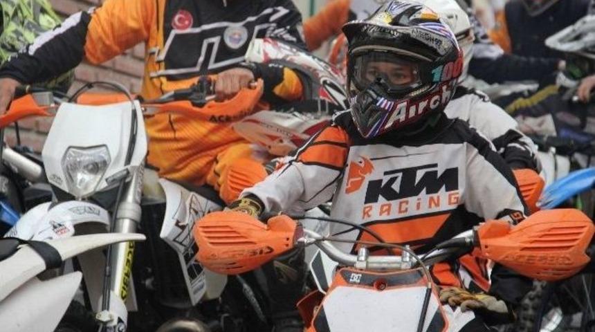Gemlik Motocross Yarışının Startı Bursa&rsquo;dan Verildi