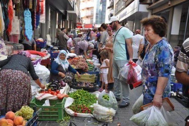 Oturma Eylemi Yaptılar, Tezgahlarını Bırakmadılar