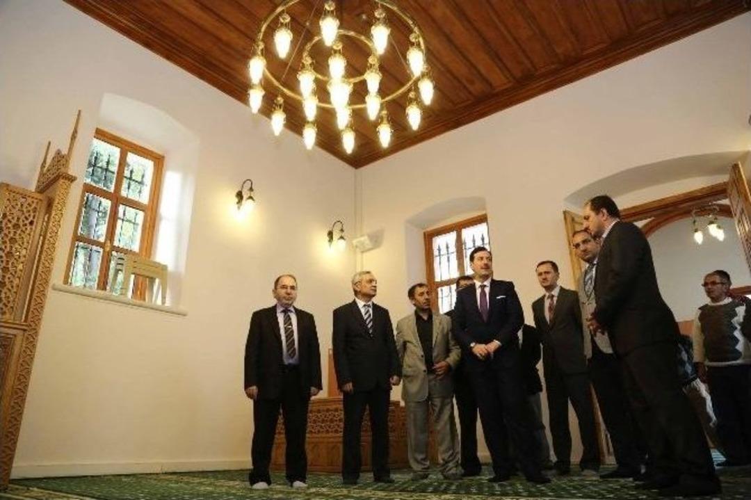 Seyyid Kutbiddin Camisi Ve T&uuml;rbesi Tamam