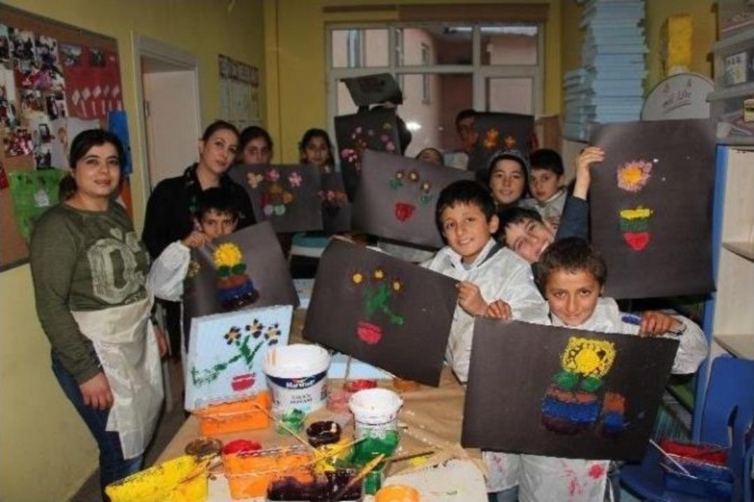 Çocukların Renkli Dünyası