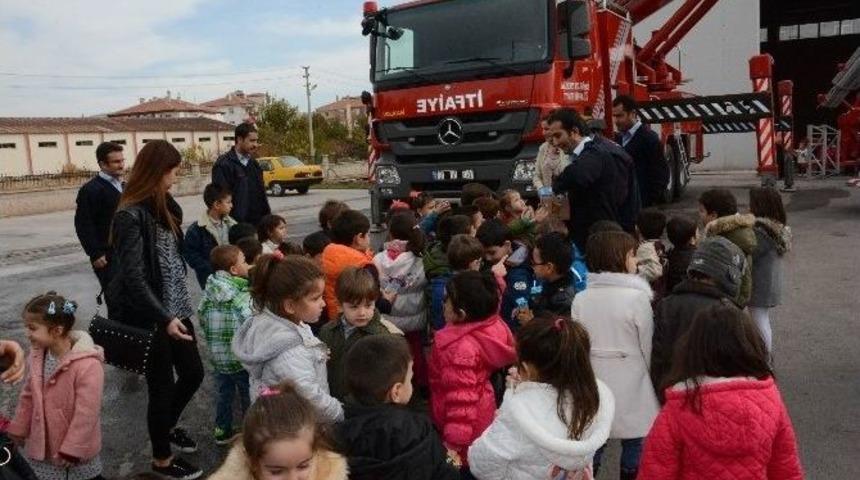 Minik &Ouml;ğrencilerden İtfaiyeye Ziyaret