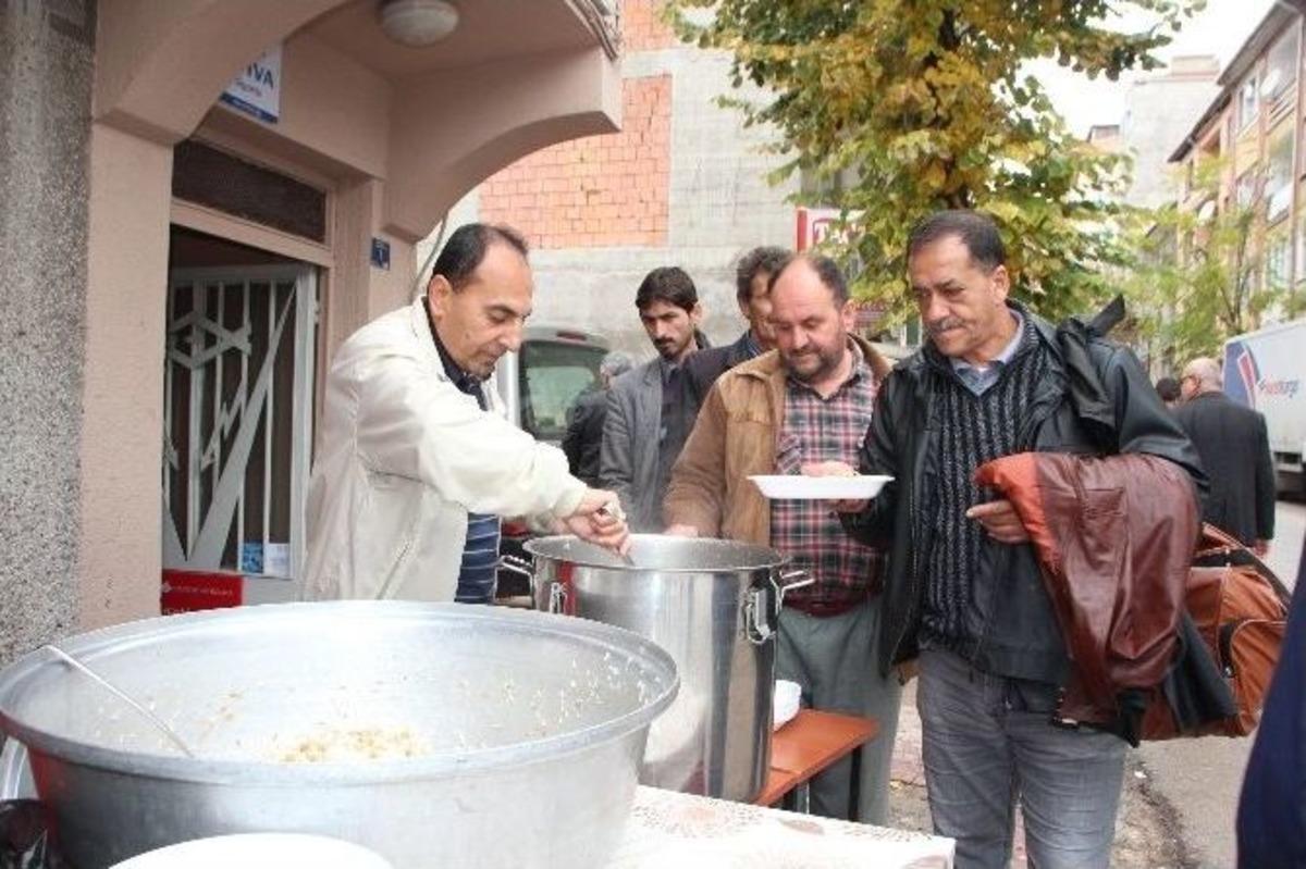 Bilecik&rsquo;te Vatandaşlara Aşure İkramı
