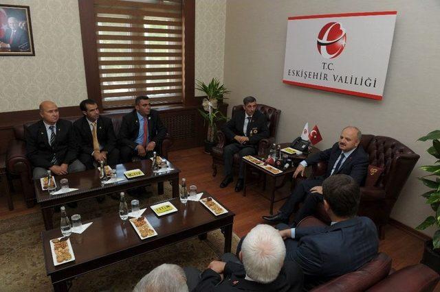 T&uuml;rkiye Muharip Gaziler Derneği, Vali &Ccedil;akacak&rsquo;ı Ziyaret Etti 1