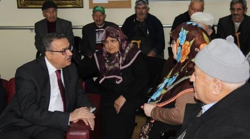 Vali Ali İhsan Su, Huzurevi Sakinlerini Ziyaret Etti