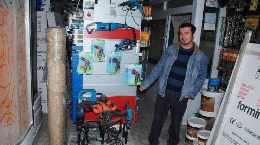 17 Kiloluk Hiltiyi Sırtına Koyup &Ccedil;aldı