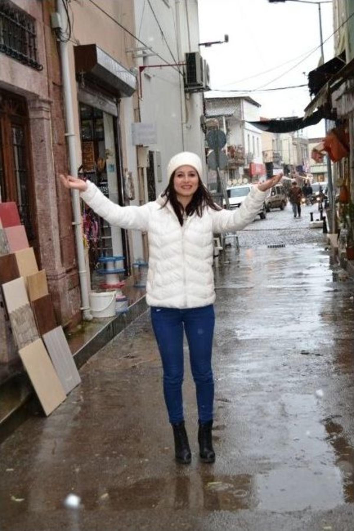 Ayvalıkta 6 Yıl Sonra Kar Sevinci