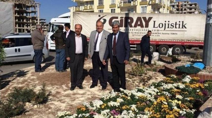 Hastane Kavşağında &Ccedil;i&ccedil;eklendirme &Ccedil;alışması