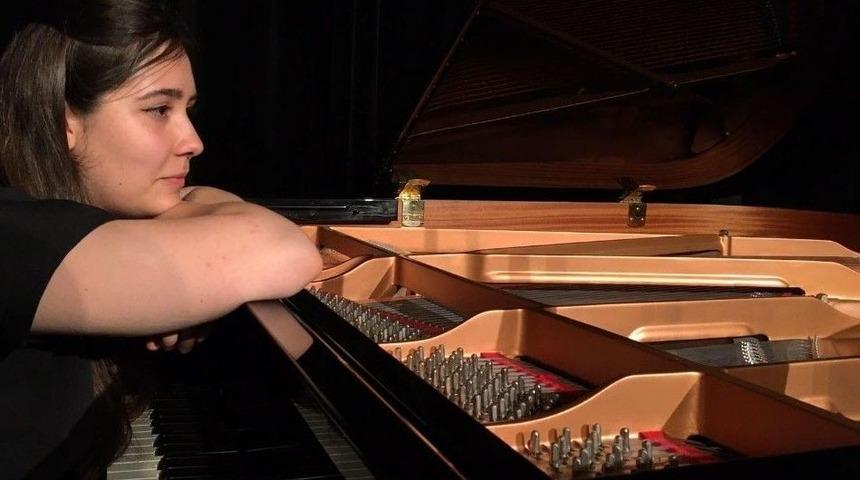 Bursalı M&uuml;zisyene Pasaport Engeli