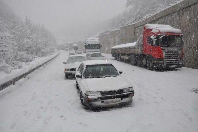 Tır'lar Kaydı, Bursa- Ankara Yolu Tek Yönde Kapandı