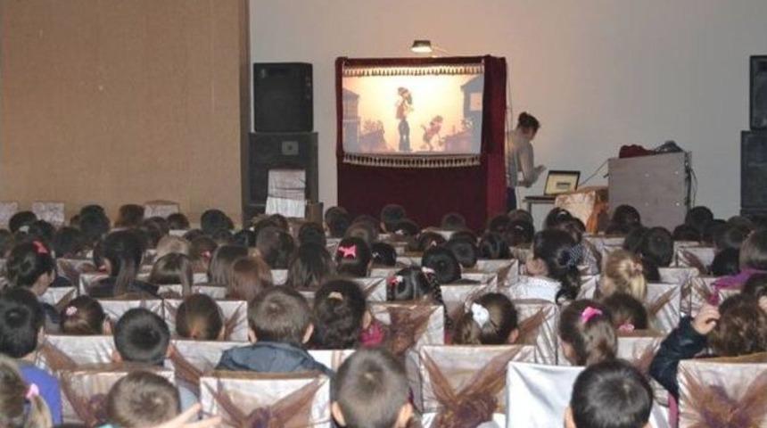 &Ouml;ğrenciler Hacivat Ve Karag&ouml;z Oyunuyla Buluştu