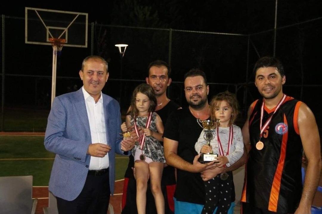 Biga&rsquo;da Kurtuluş Etkinlikleri Kapsamında 593 Sporcu 10 Farklı Branşta M&uuml;cadele Etti