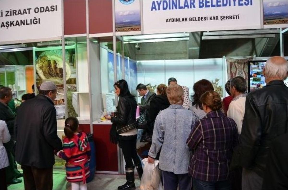 Aydınlar Belediyesi Ankara&rsquo;da Kar Şerbeti Dağıttı