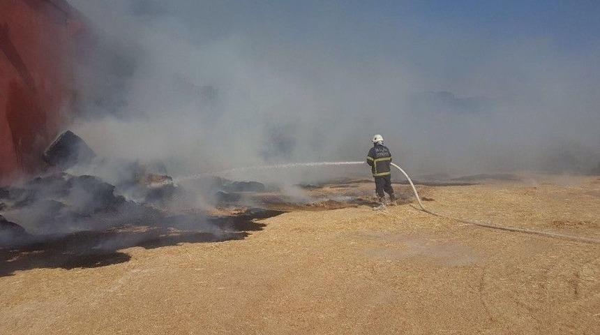 Samanlıkta &Ccedil;ıkan Yangın D&ouml;rt Saat Sonra S&ouml;nd&uuml;r&uuml;ld&uuml;