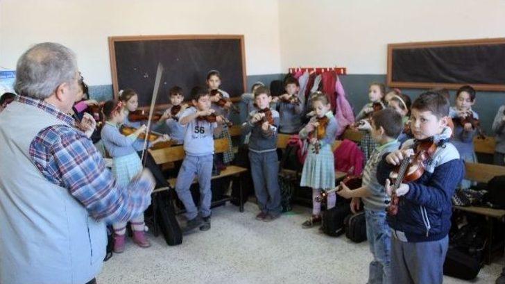Zeytin Çekirdekleri’nden Öğrencilere Müzik Dersi G1