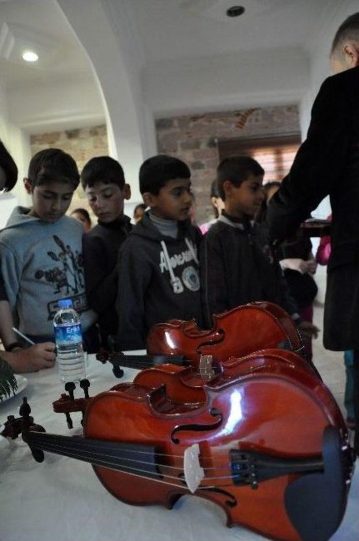 Zeytin Çekirdekleri’nden Öğrencilere Müzik Dersi G3