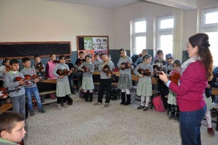 Zeytin Çekirdekleri’nden Öğrencilere Müzik Dersi G5