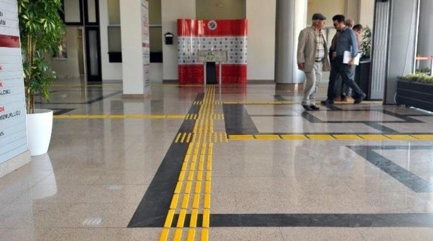 Kepez Belediyesi&rsquo;nde Engelli Vatandaşlar İ&ccedil;in Asans&ouml;r Yapıldı