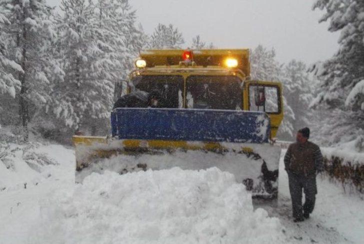 Demirci Ve Gördes’te Kapanan Yollar Açıldı G2
