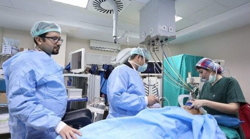 Laparoskopi İle &Ccedil;ifte Ameliyat