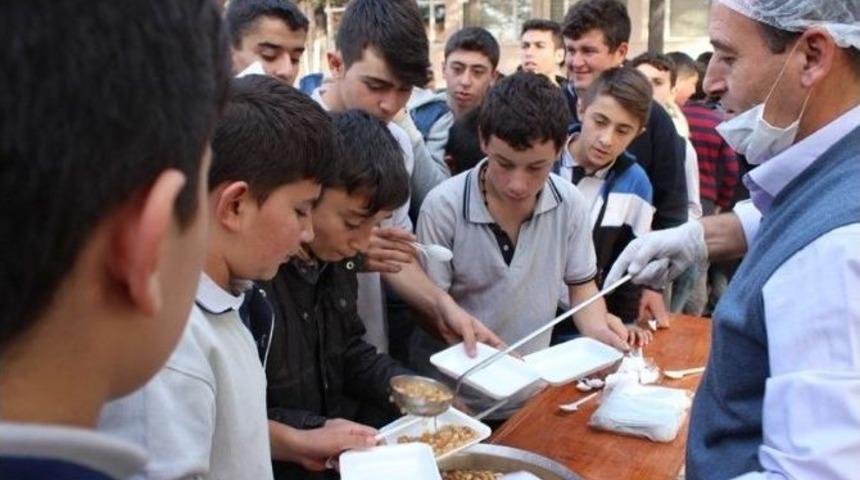 Tavşanlı Eml&rsquo;de Aşure G&uuml;n&uuml;