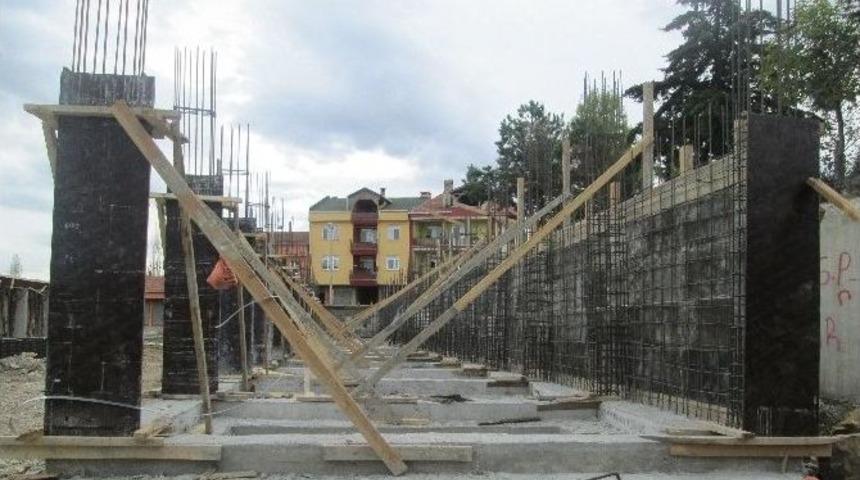 G&ouml;l Mahallesi Sebze Pazarı İnşaatı Y&uuml;kseliyor