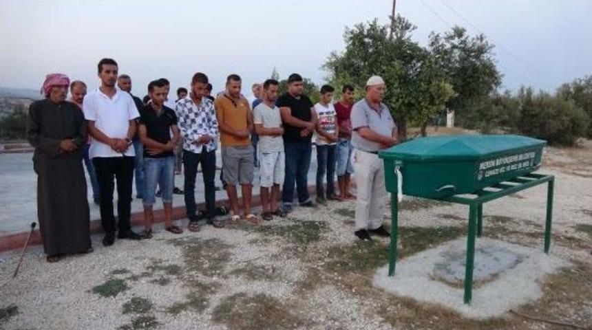 5 Yaşındaki Suriyeli &Ccedil;ocuk Bı&ccedil;aklanarak &Ouml;ld&uuml;r&uuml;ld&uuml; (3)