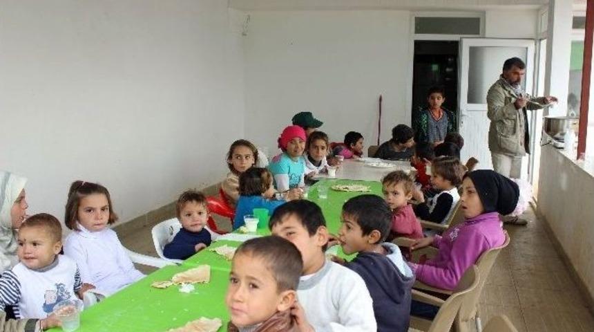 Suriyeli &ldquo;yetim&rdquo; &Ccedil;ocukların Dramı B&uuml;y&uuml;yor