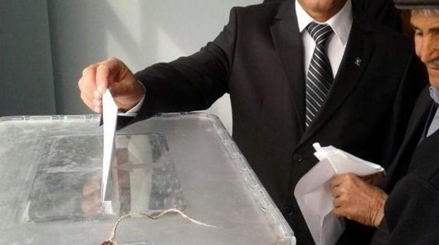 Ak Parti Tut İl&ccedil;e Kongresi Yapıldı