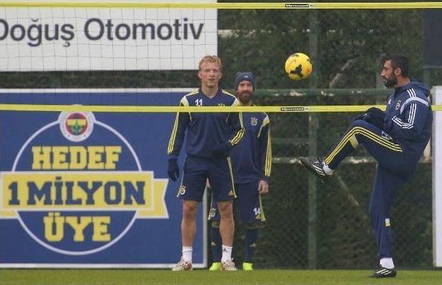 Fenerbahçe, Bursaspor Maçının Hazırlıklarını Sürdürüyor