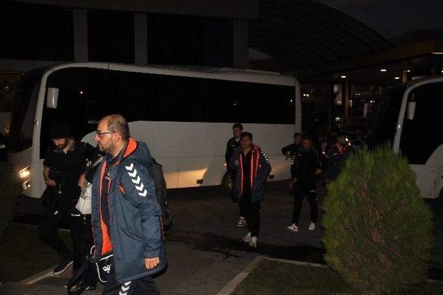 Konyaspor, Zırhlı Araçlarla Şırnak’a Geldi 2