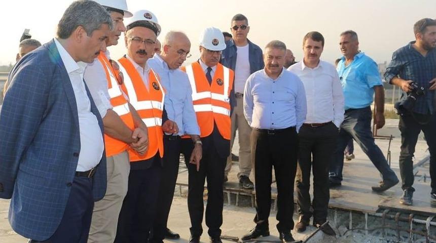 Bakan Elvan, Liman-hal Kavşağındaki &Ccedil;alışmaları İnceledi