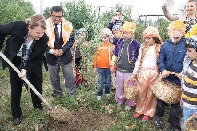 Urlalı Öğrencilerin Hasat Şenliği