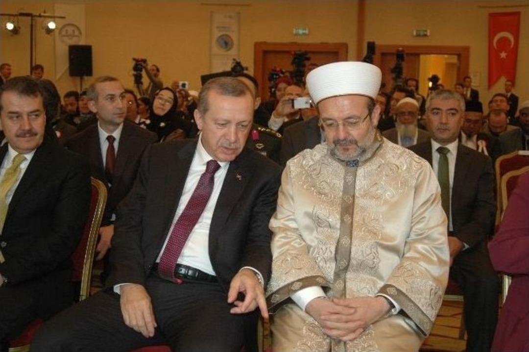 Cumhurbaşkanı Erdoğan: "islam &Ccedil;atısı Altında Gibi Yapıp Okulları İle Belli Grupların &Ccedil;ıkarları İ&ccedil;in &Ccedil;alışanlar Var"