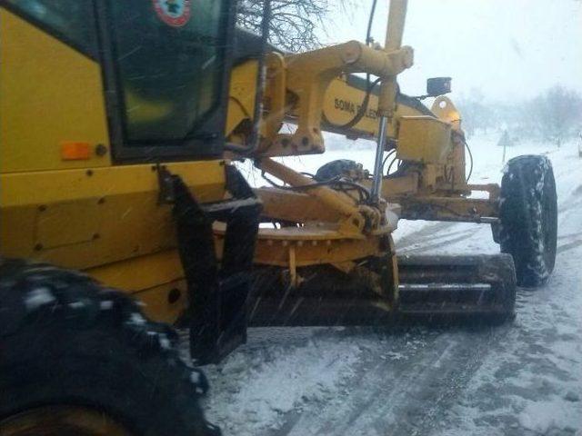 Soma’da Köy Yolları Ulaşıma Kapandı