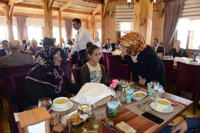 Ardahan&rsquo;da Gaziler Onuruna Yemek Verildi 2