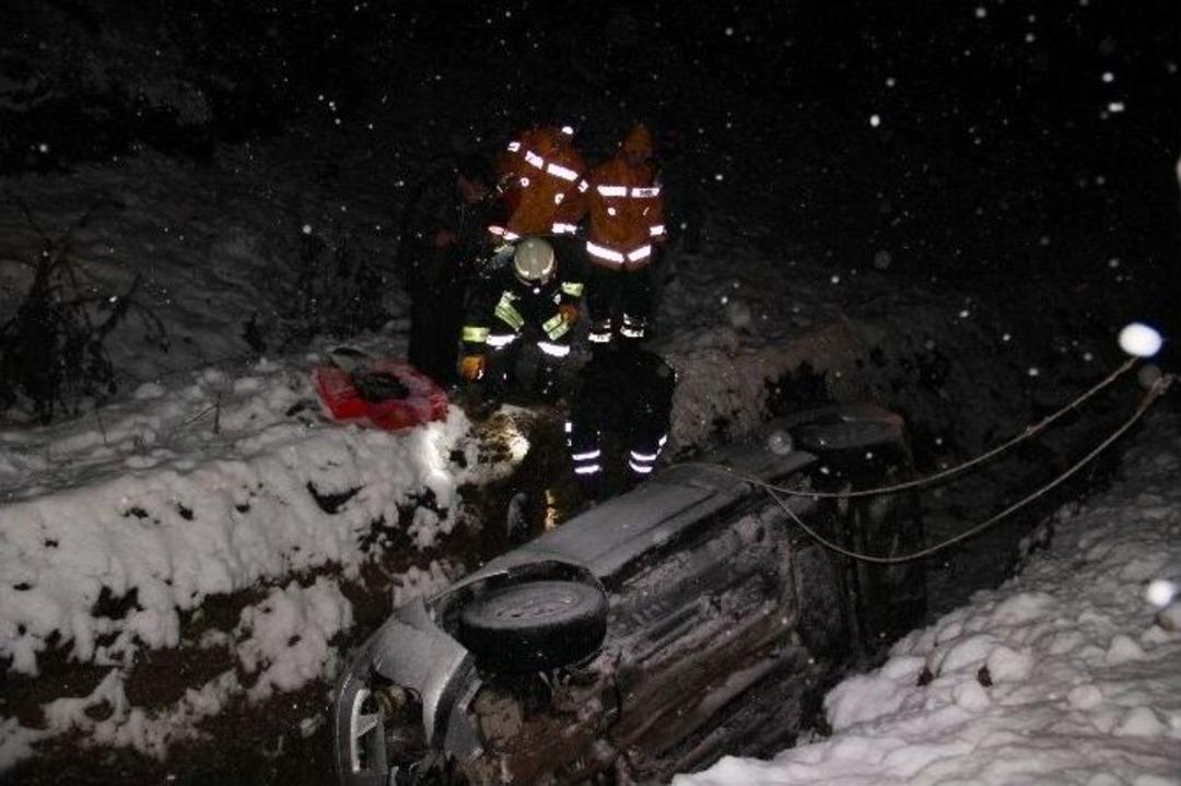 &Ccedil;anakkale&rsquo;de Trafik Kazası: 5 Yaralı