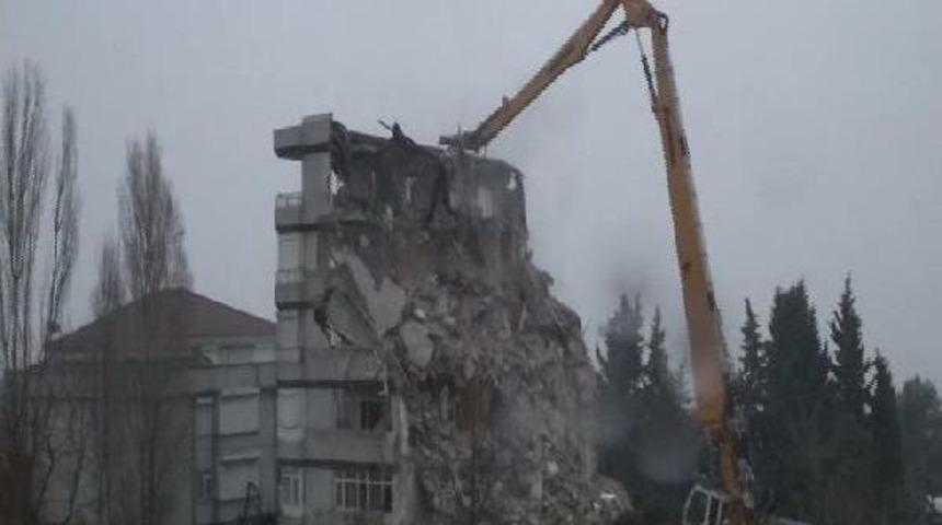 Avcılar'da Yıkım Gerginliği...