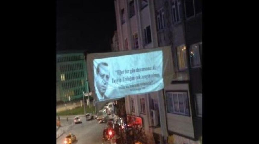 Chp Zeytinburnu İl&ccedil;e Binasına "makara" Baskını