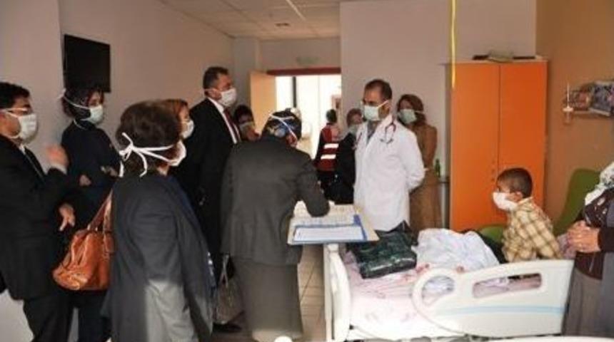 Kızılay Van Şubesi&rsquo;nden Hastalara Ziyaret