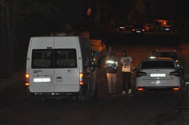 Gaziosmanpaşa'da Polise Ateş Açıldı: 1 Polis Ağır Yaralı