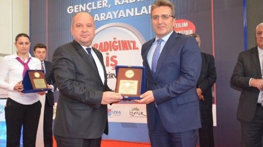 Şenocak: "b&uuml;y&uuml;k T&uuml;rkiye G&uuml;&ccedil;l&uuml; Memurlarla İnşa Edilecek"