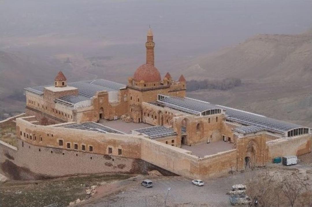 Tarihi Saraya Cam &Ccedil;atı