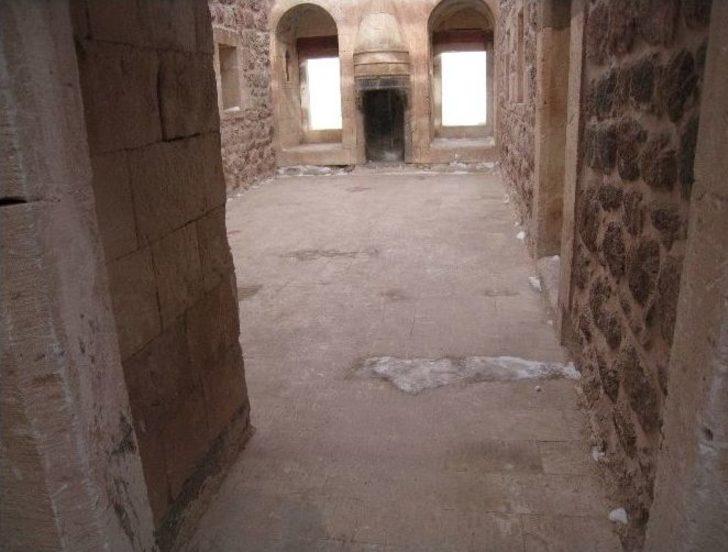 Tarihi Saraya Cam Çatı G4