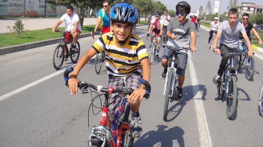 Erzincan&rsquo;da "cemil Atalay Ekşisu Bisiklet Turu" D&uuml;zenlendi