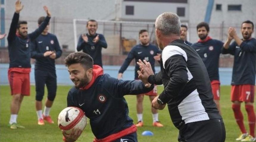 K&ouml;m&uuml;rspor, Adliyespor Ma&ccedil;ı Hazırlıklarını S&uuml;rd&uuml;r&uuml;yor