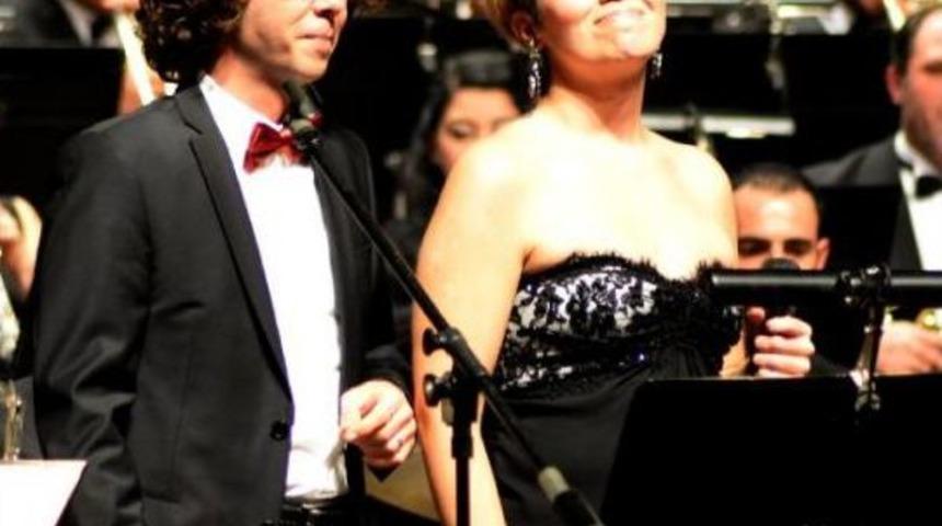 Mdob Vals, Caz Ve Dans M&uuml;zikleriyle Yeni Yılı Karşıladı