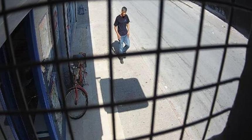 &Ouml;nce Alışveriş Yaptı Sonra Bisikletleri &Ccedil;aldı