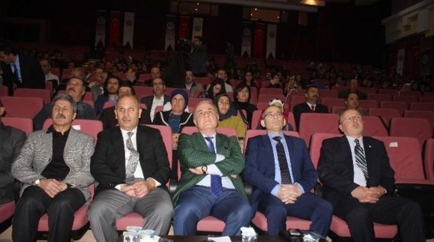 Ga&uuml;n&rsquo;de &lsquo;t&uuml;rkiye H&uuml;k&uuml;met Sistemini Arıyor&rsquo; Anayasa &Ccedil;alıştayı